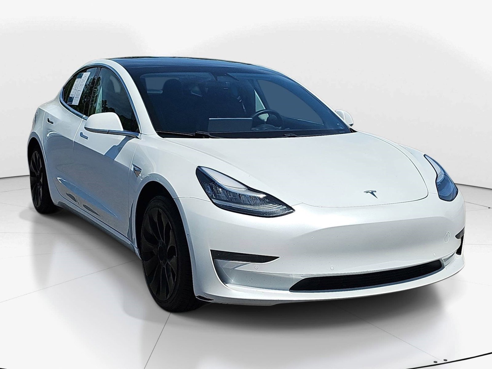 Used 2020 Tesla Model 3 Standard Range Plus RWD image 2