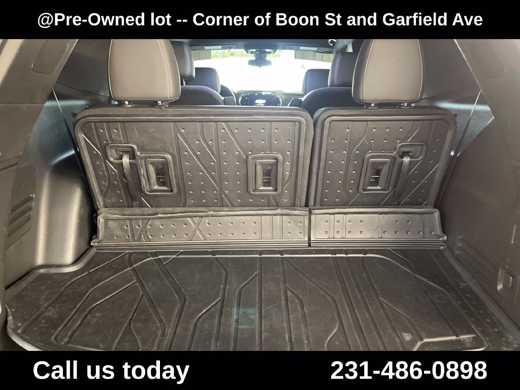 Used 2022 Chevrolet Traverse LT w/ LPO, Floor Liner Package AWD/4WD image 27