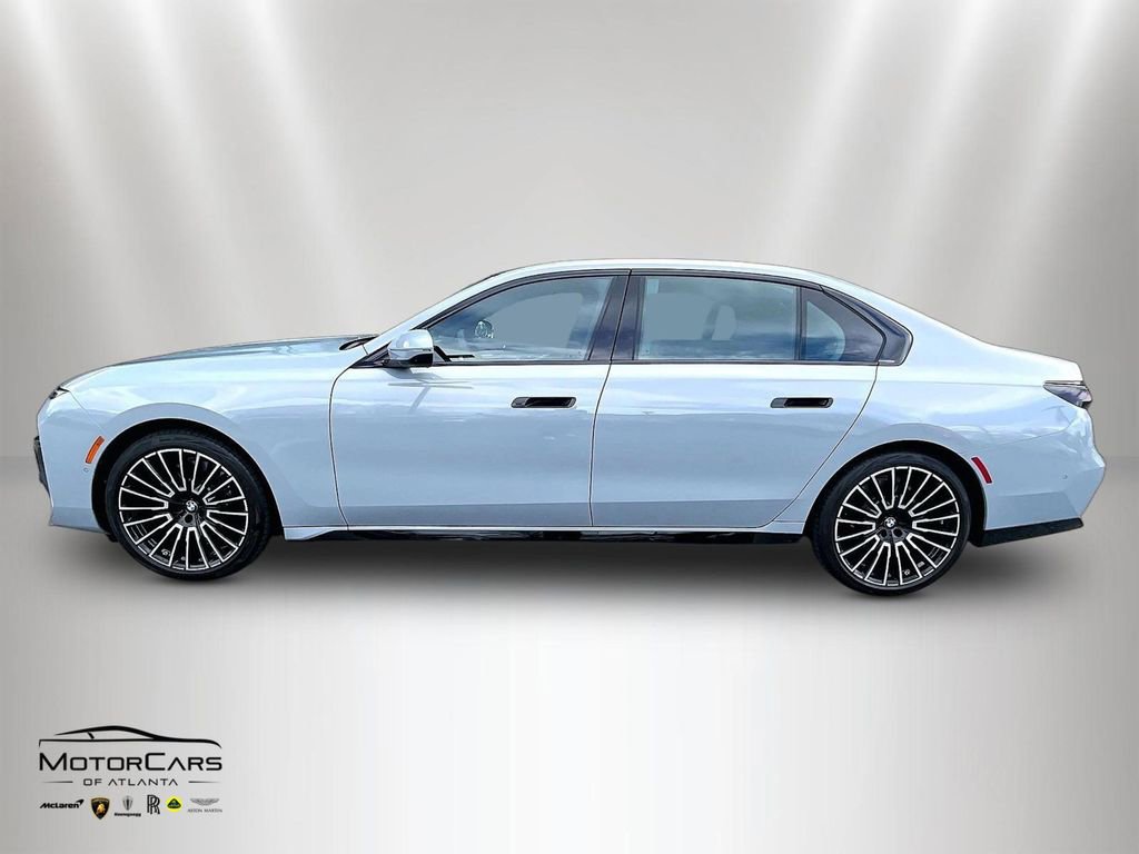 Used 2025 BMW 740i 740i w/ Premium Package image 5