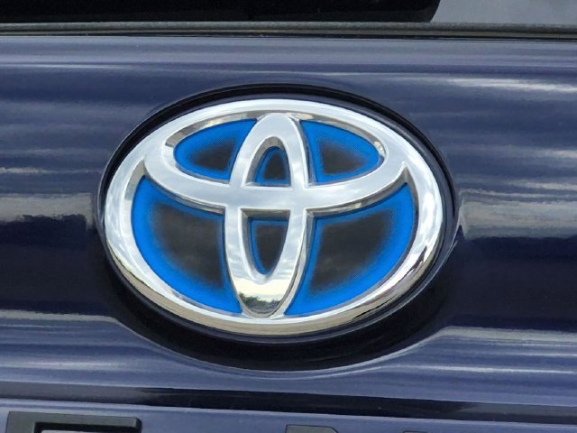 Used 2025 Toyota Sienna XLE FWD image 32