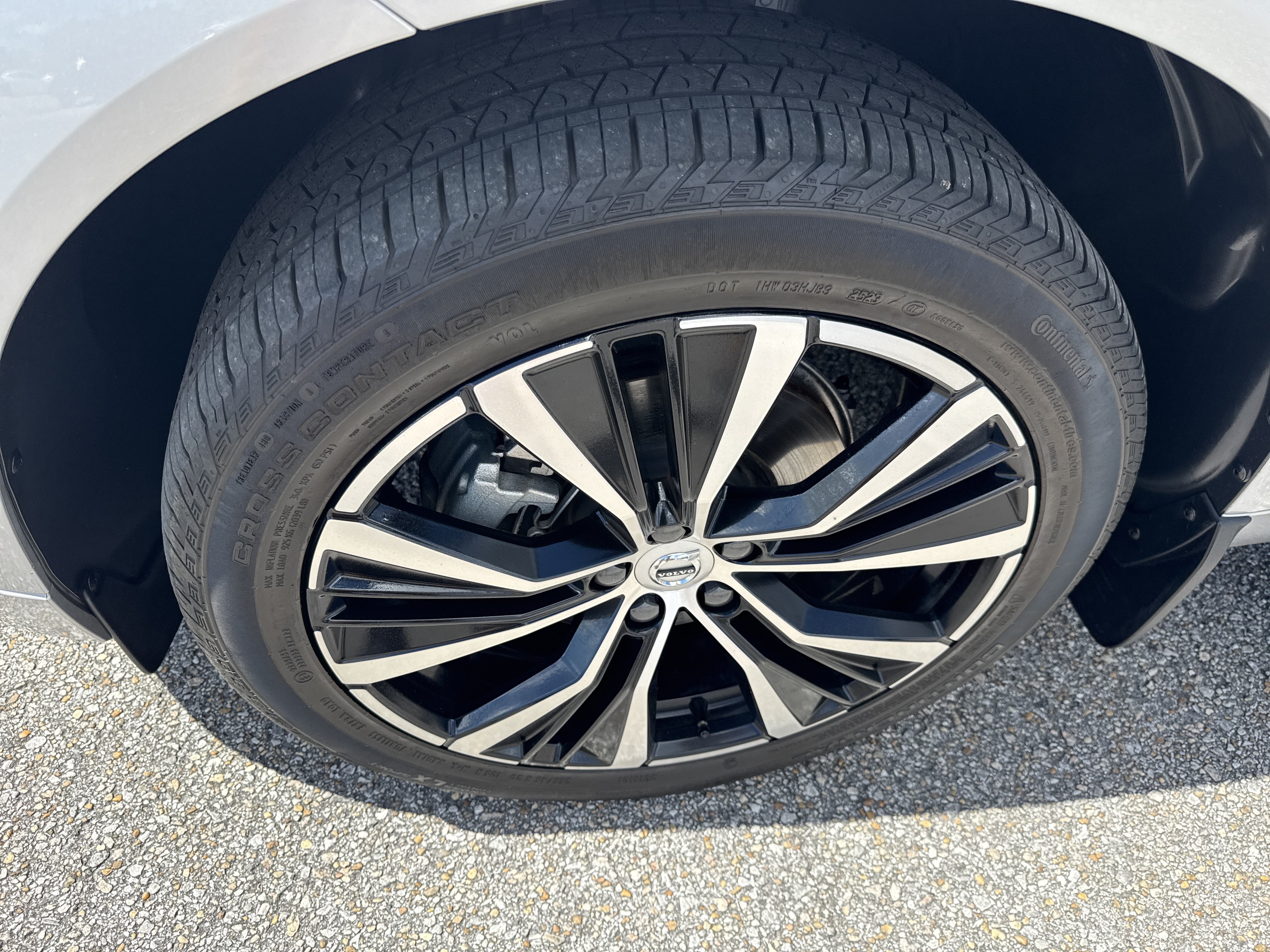 Used 2024 Volvo XC60 B5 Plus w/ Climate Package AWD/4WD image 19