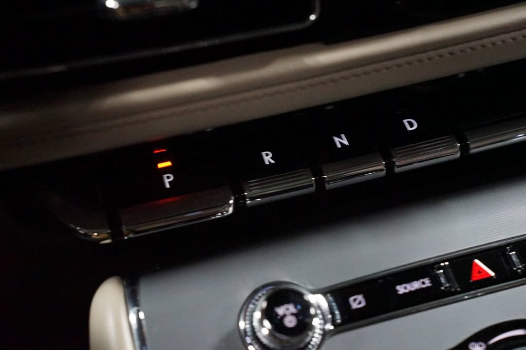 Used 2023 Lincoln Aviator 2WD w/ Premium Package image 21