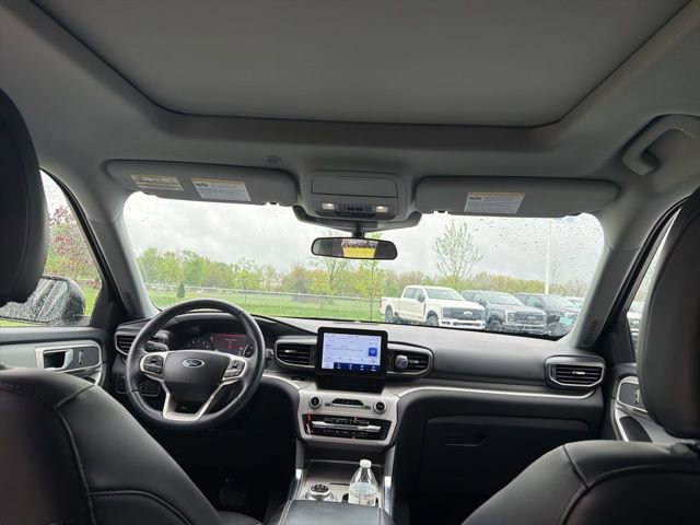 Certified 2023 Ford Explorer XLT w/ Equipment Group 202A AWD/4WD image 19