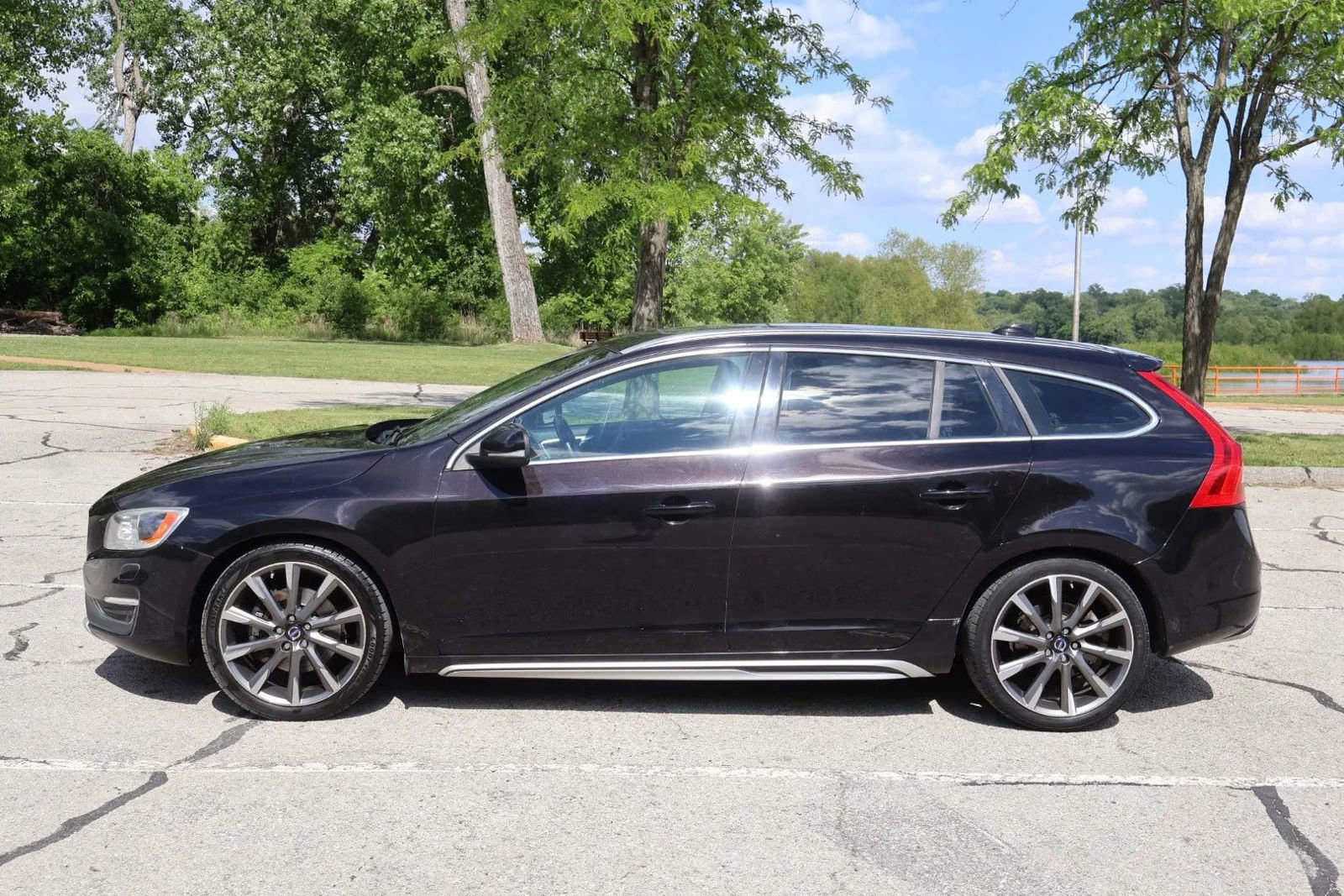 Used 2015 Volvo V60 T5 Premier Plus AWD/4WD image 9