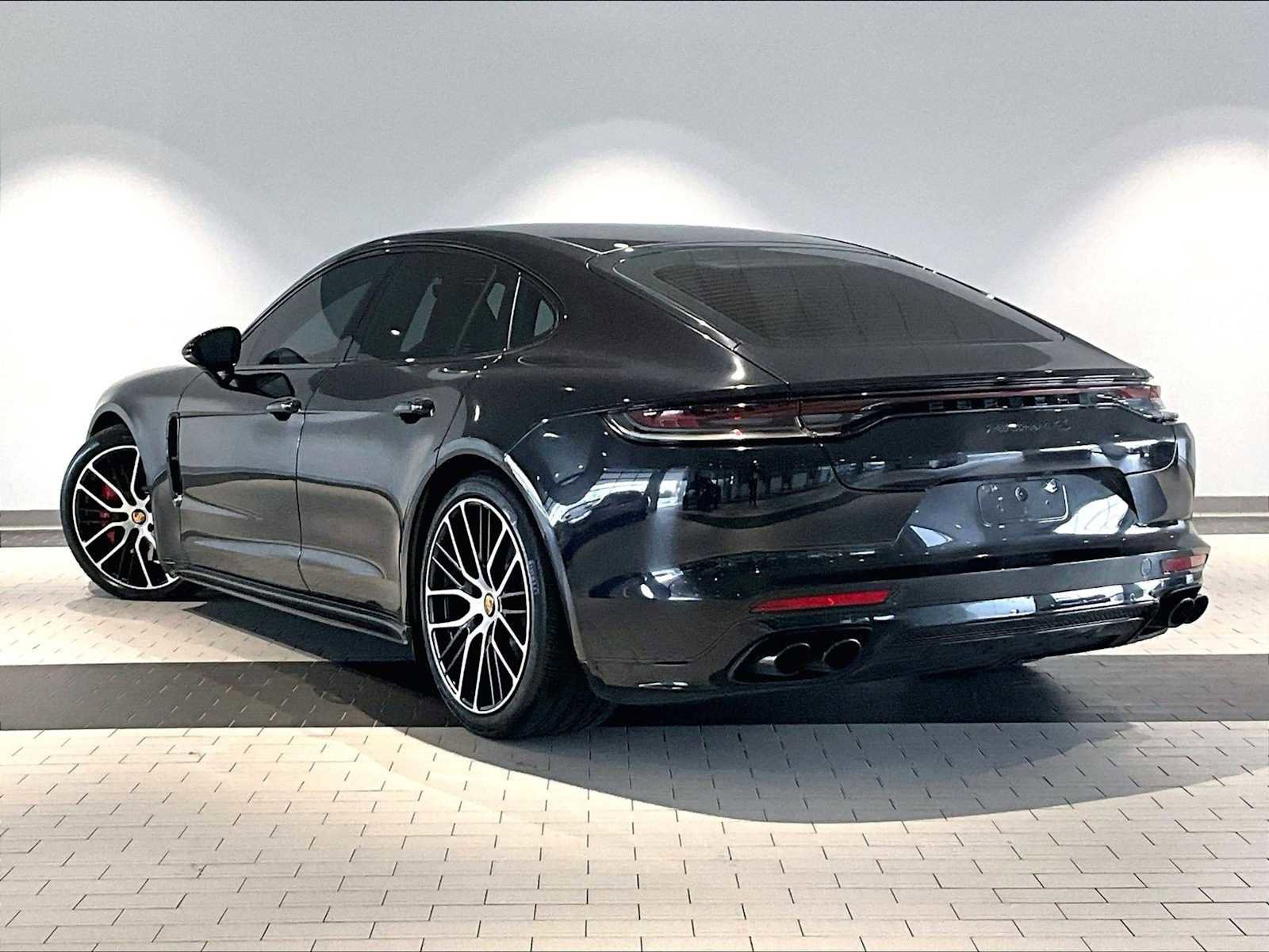 Used 2023 Porsche Panamera 4S image 3