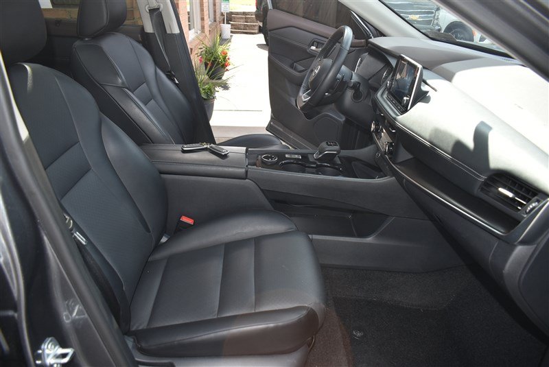 Used 2023 Nissan Rogue SV w/ SV Premium B Package AWD/4WD image 30
