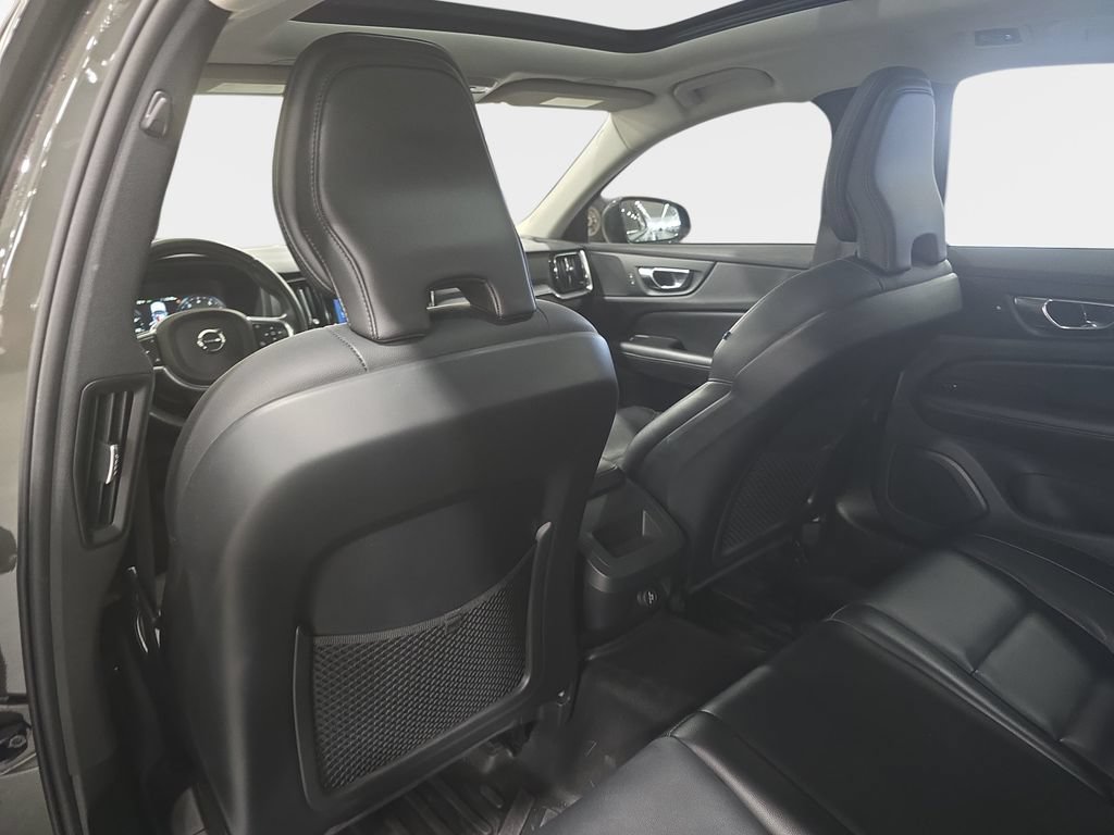Used 2020 Volvo S60 T6 Momentum AWD/4WD image 12