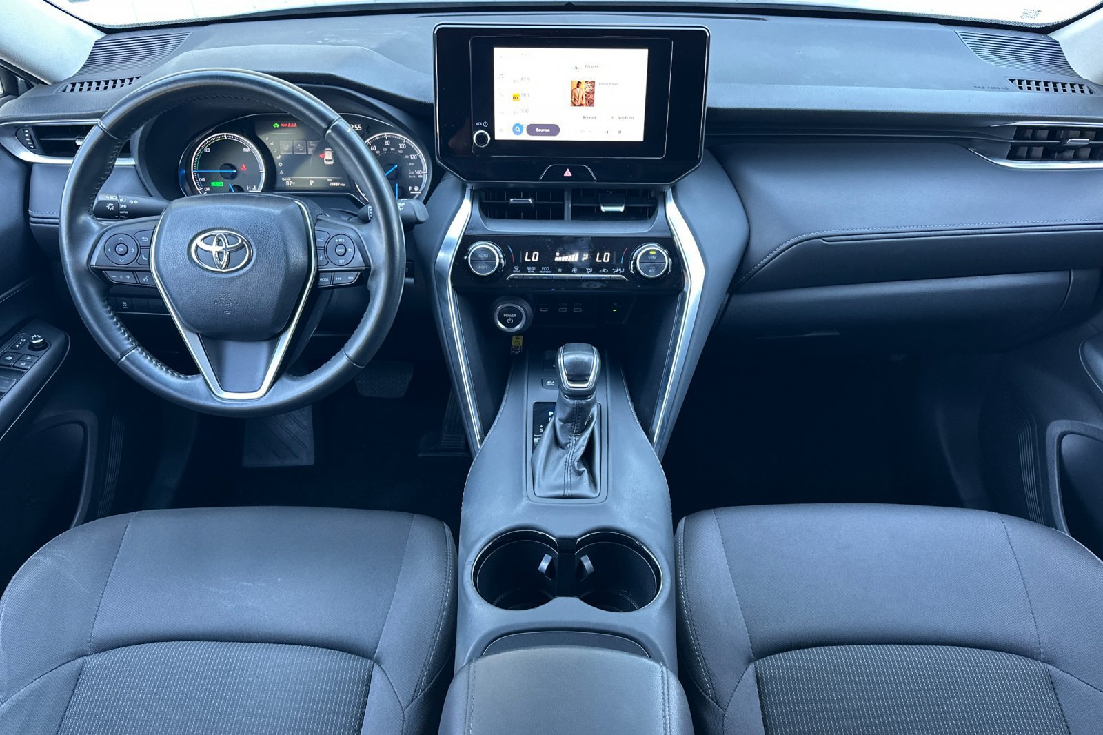 Used 2024 Toyota Venza LE AWD/4WD image 13