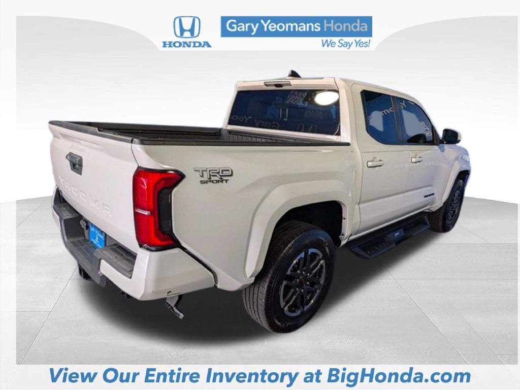 Used 2025 Toyota Tacoma TRD Sport AWD/4WD image 6