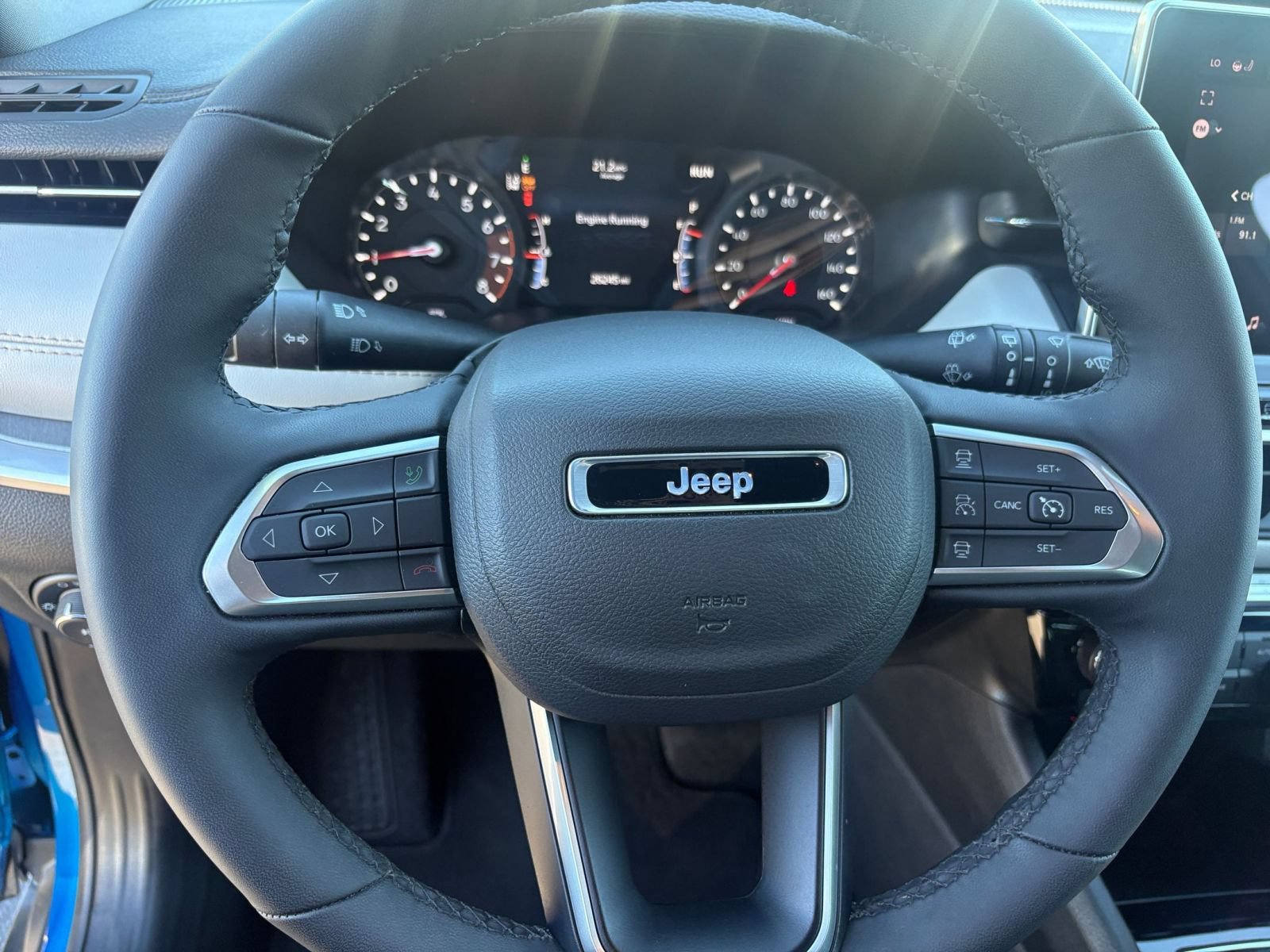 Used 2025 Jeep Compass Limited AWD/4WD image 29