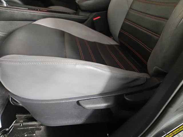 Used 2023 Nissan Kicks SR w/ SR Premium Package FWD image 31
