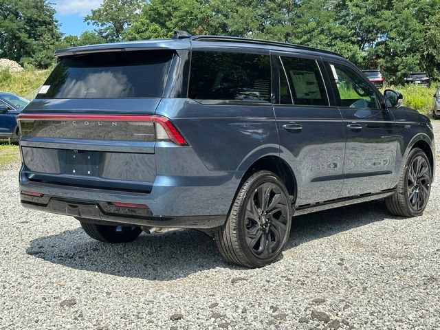 New 2027 Lincoln Navigator Reserve w/ Jet Appearance Package AWD/4WD image 34