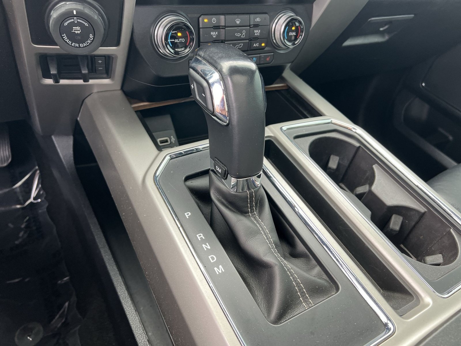Certified 2019 Ford F150 Lariat w/ Equipment Group 502A Luxury AWD/4WD image 21