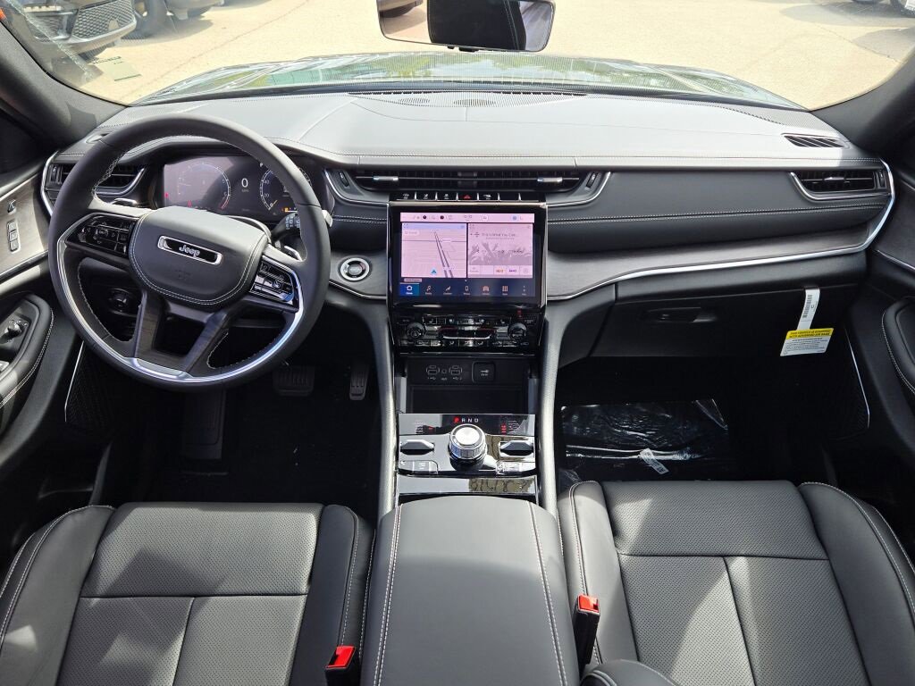 New 2025 Jeep Grand Cherokee L Overland w/ Luxury Tech Group IV image 22