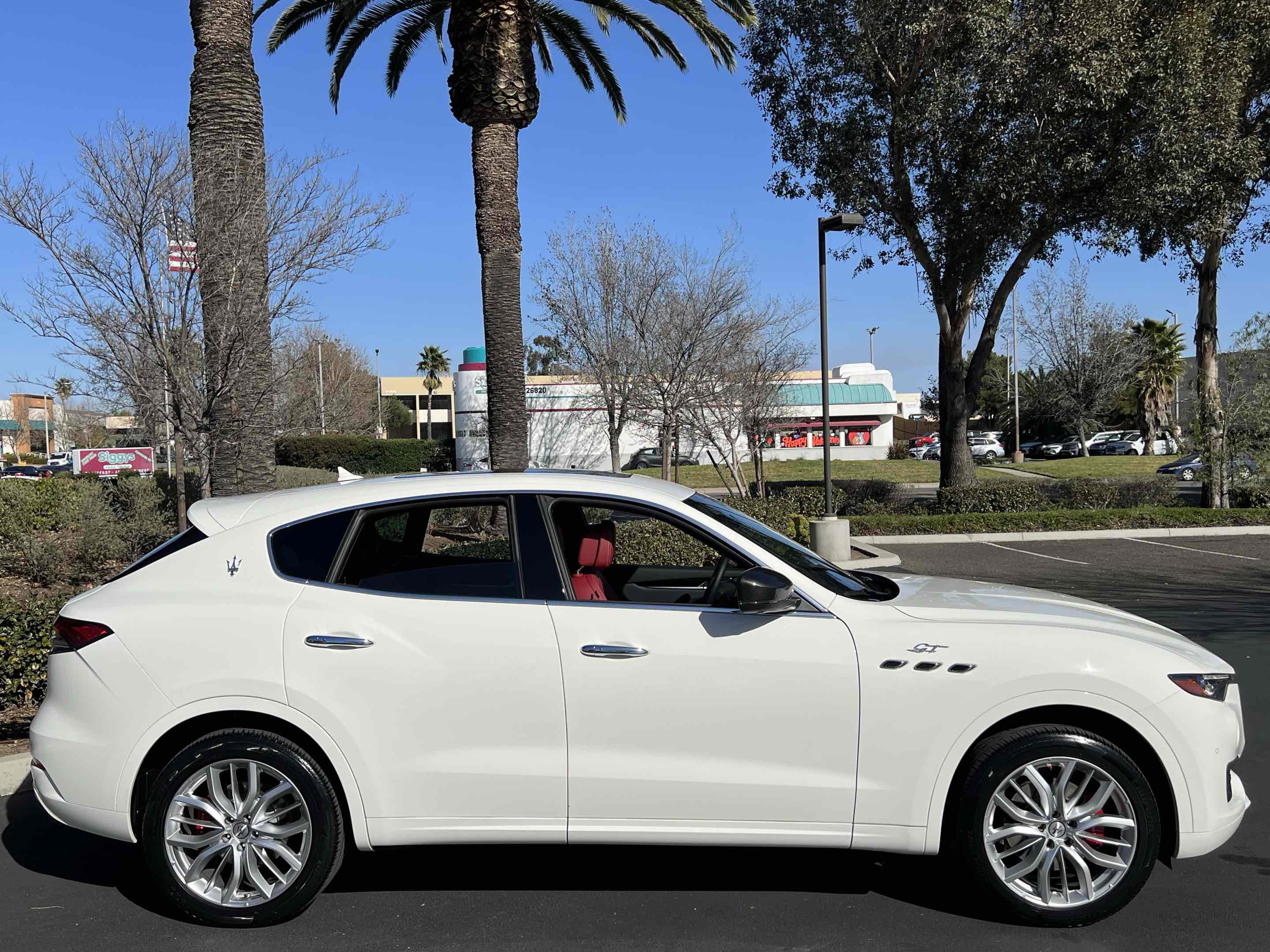 Used 2022 Maserati Levante GT image 40