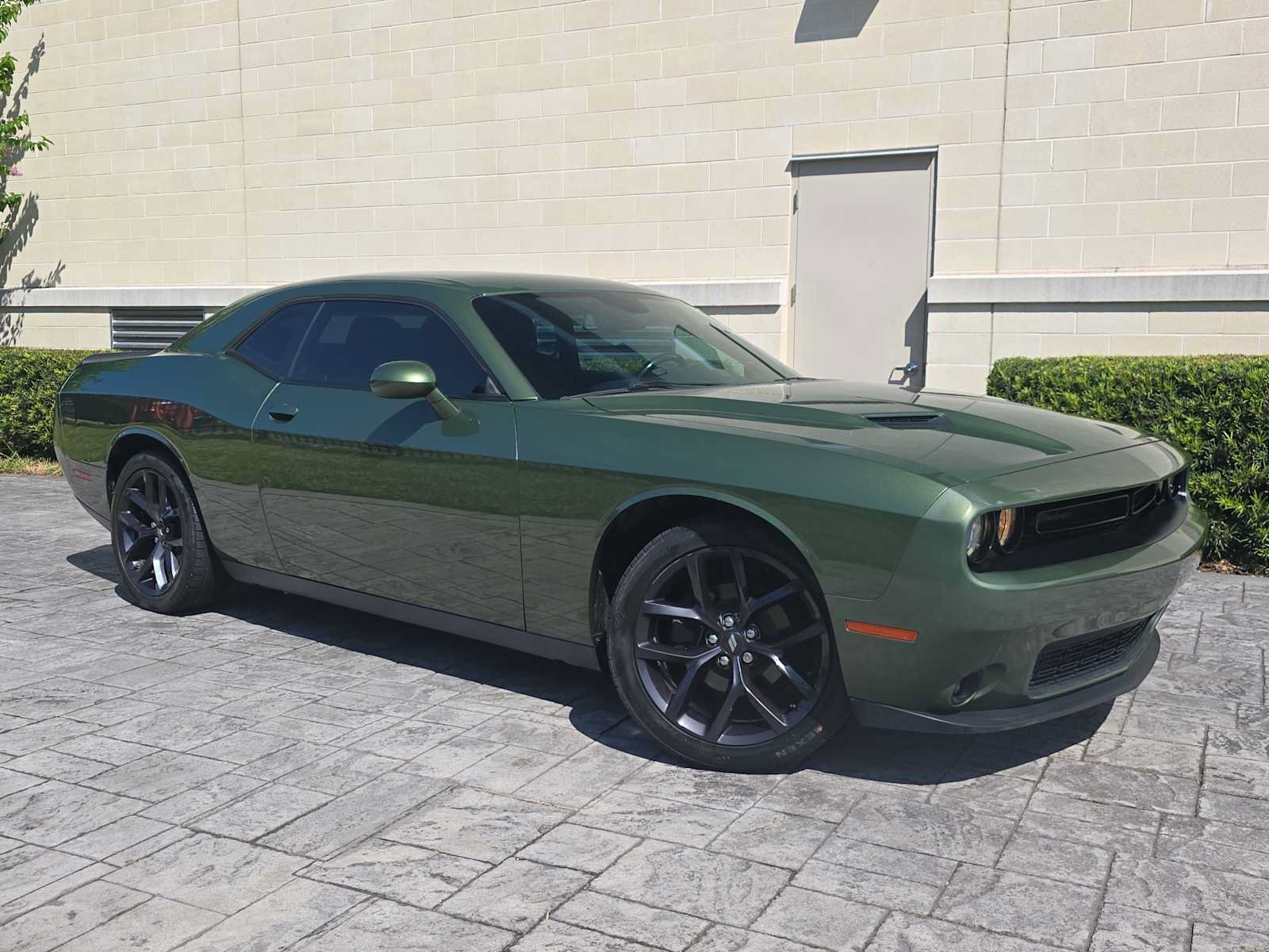 Used 2020 Dodge Challenger SXT w/ Blacktop Package RWD image 25