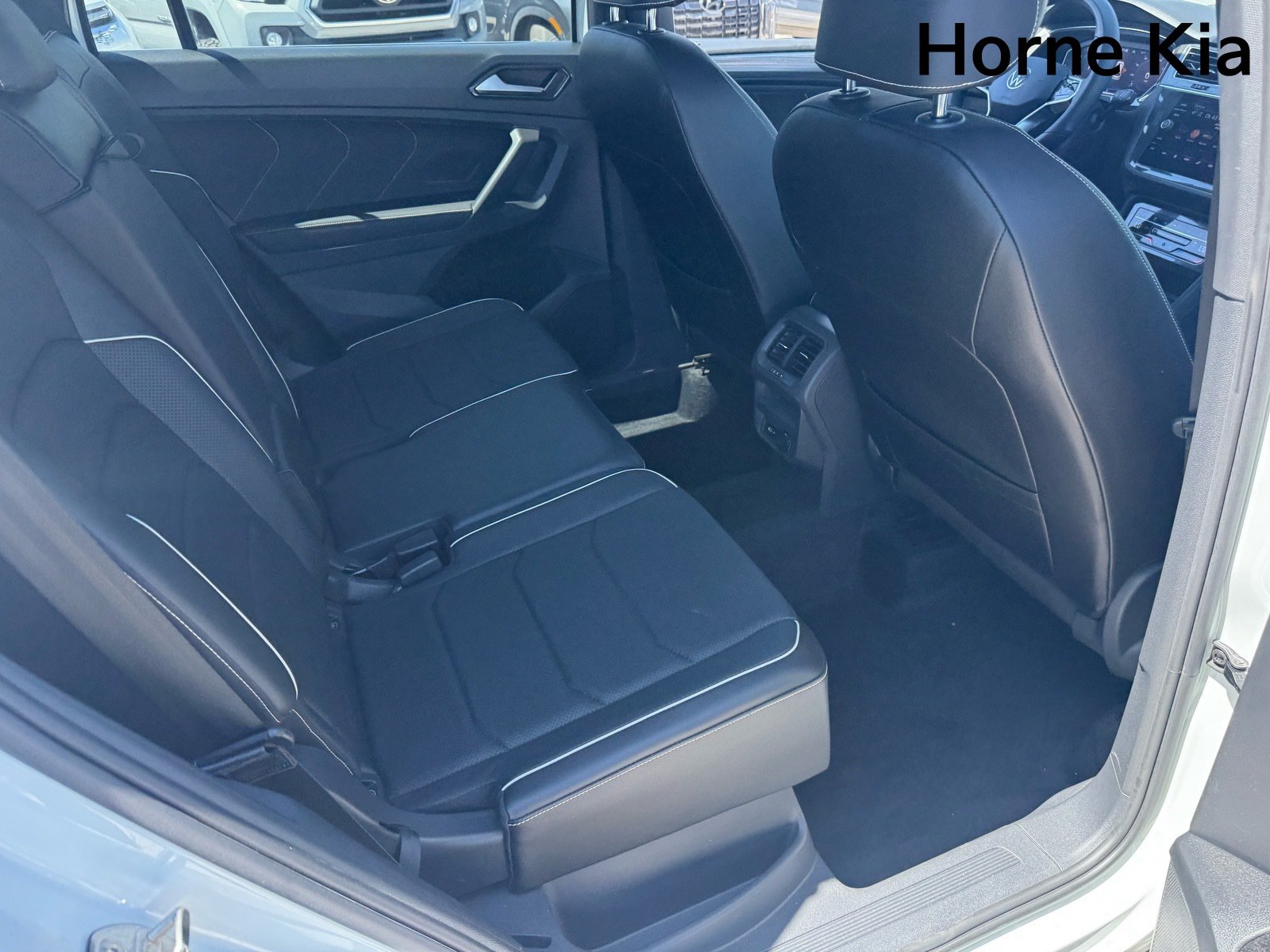 Used 2022 Volkswagen Tiguan SEL R-Line AWD/4WD image 28