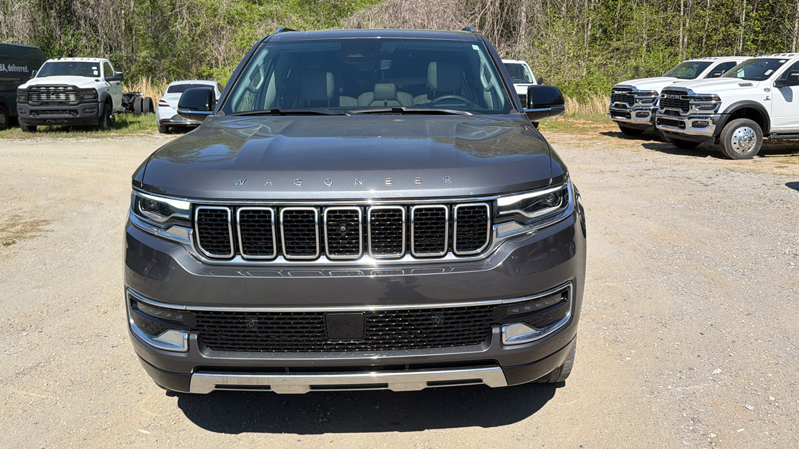 Used 2024 Jeep Wagoneer L Series III w/ Premium Group I image 3