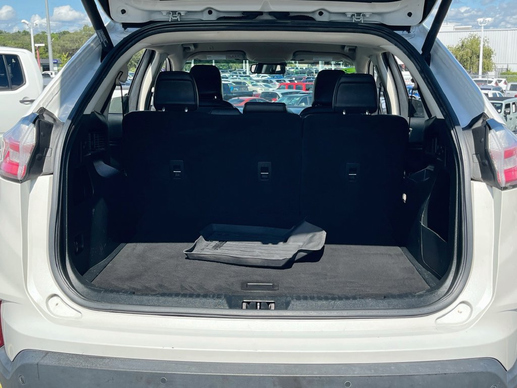 Used 2020 Ford Edge SEL w/ Convenience Package FWD image 25