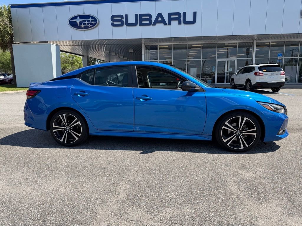 Used 2023 Nissan Sentra SR w/ SR Premium Package FWD image 2