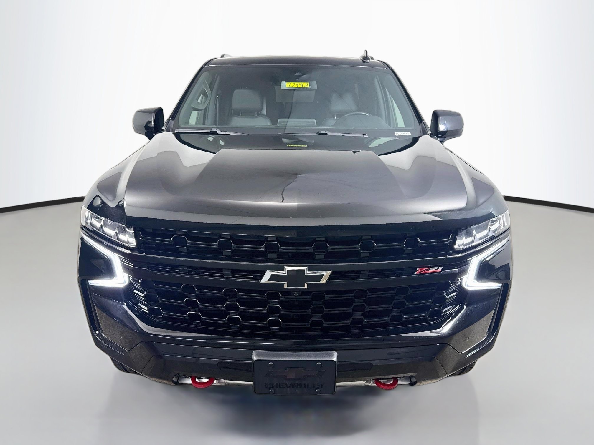 Used 2023 Chevrolet Tahoe Z71 w/ Luxury Package AWD/4WD image 2