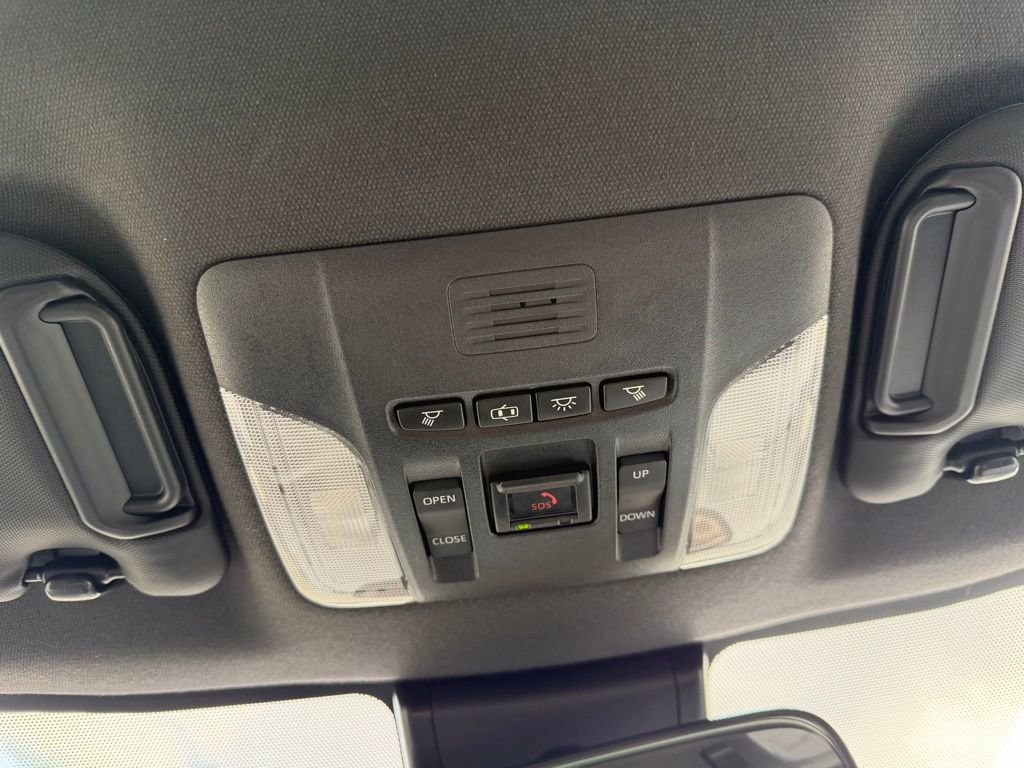 Certified 2022 Toyota Corolla SE w/ SE Premium Package image 22