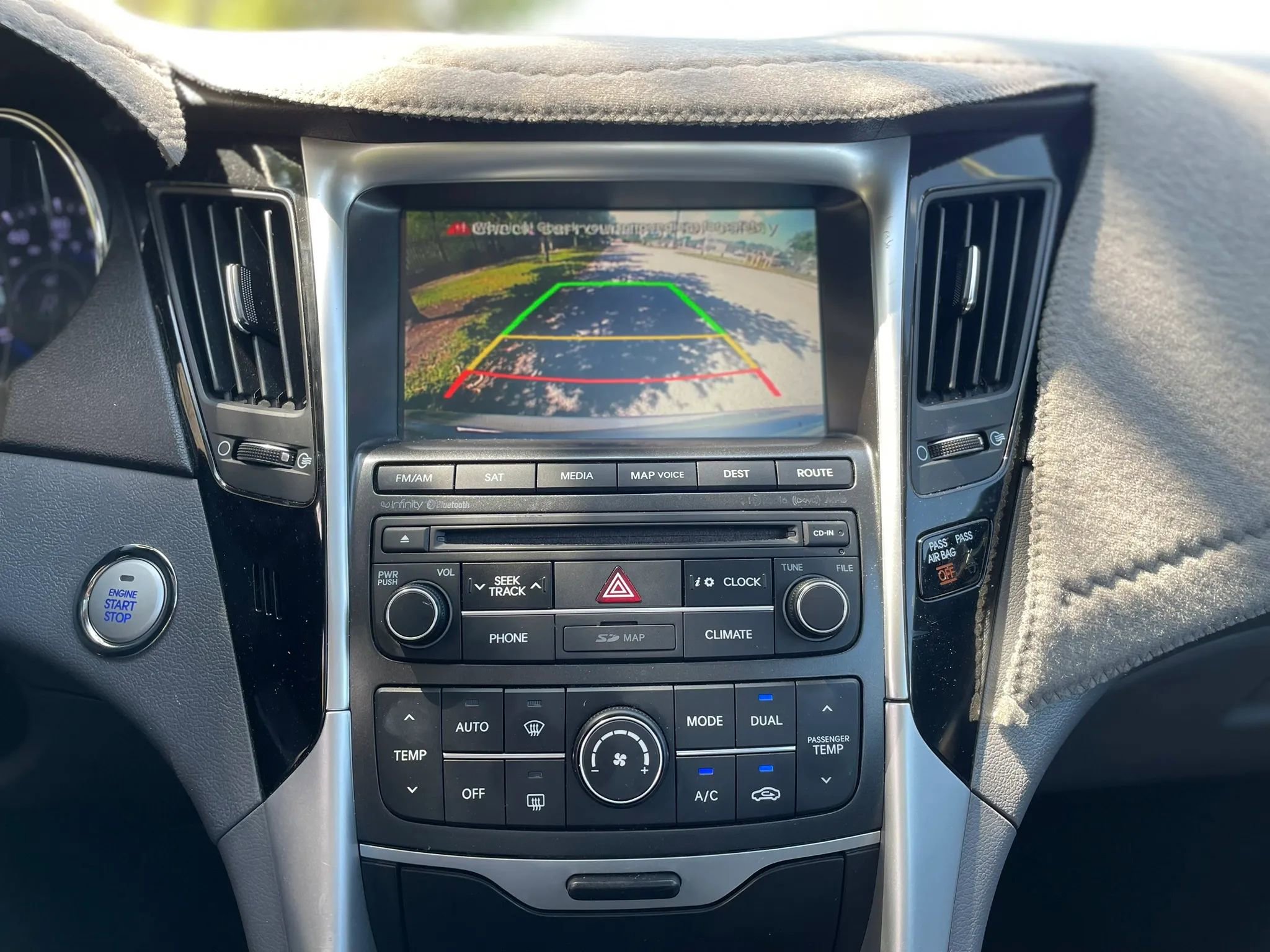 Used 2014 Hyundai Sonata Limited w/ Technology Package 05 FWD image 20
