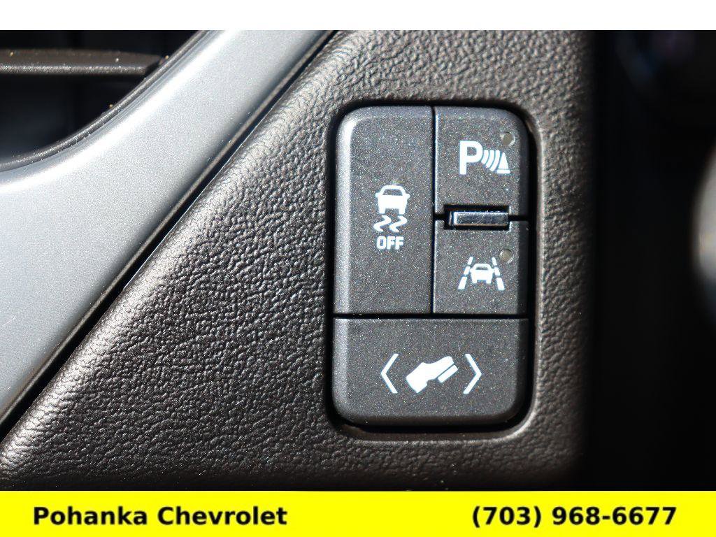 Used 2016 Chevrolet Suburban LT w/ Luxury Package image 13