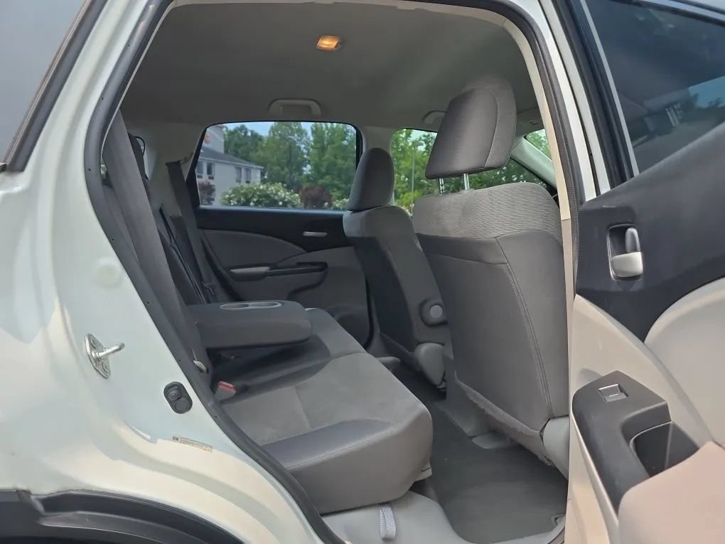 Used 2013 Honda CR-V LX image 37