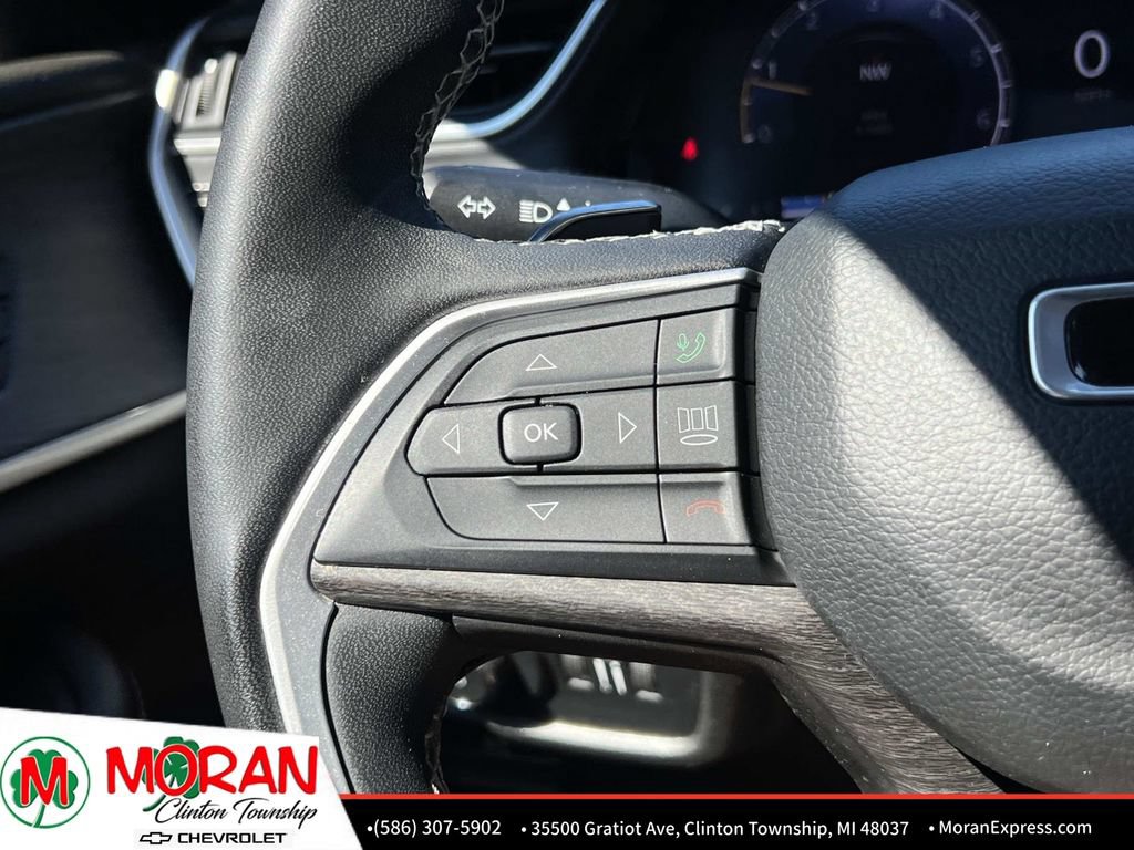 Used 2023 Jeep Grand Cherokee Limited AWD/4WD image 27