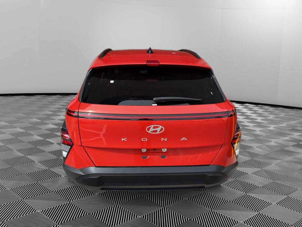 Used 2025 Hyundai Kona SEL image 5