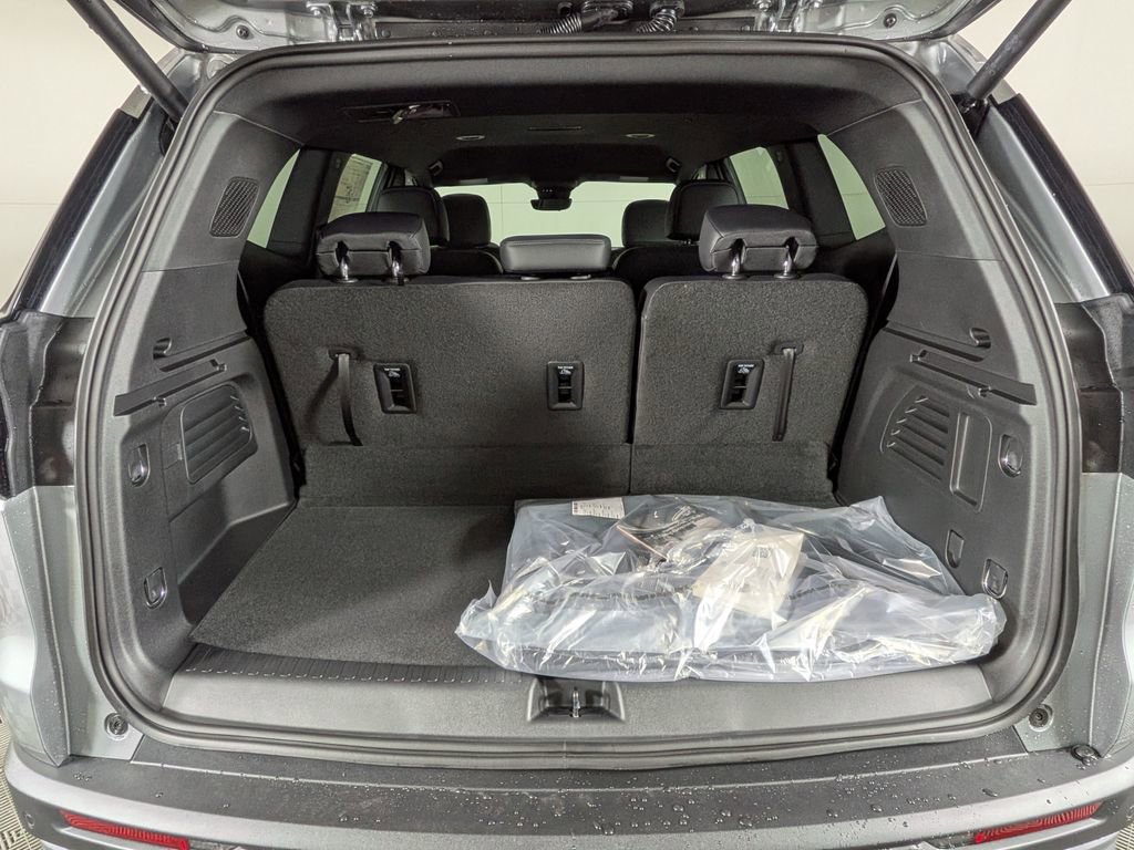 New 2026 GMC Acadia Elevation image 10