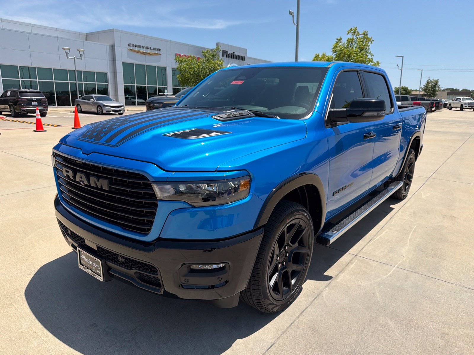 New 2026 RAM 1500 Laramie AWD/4WD image 9