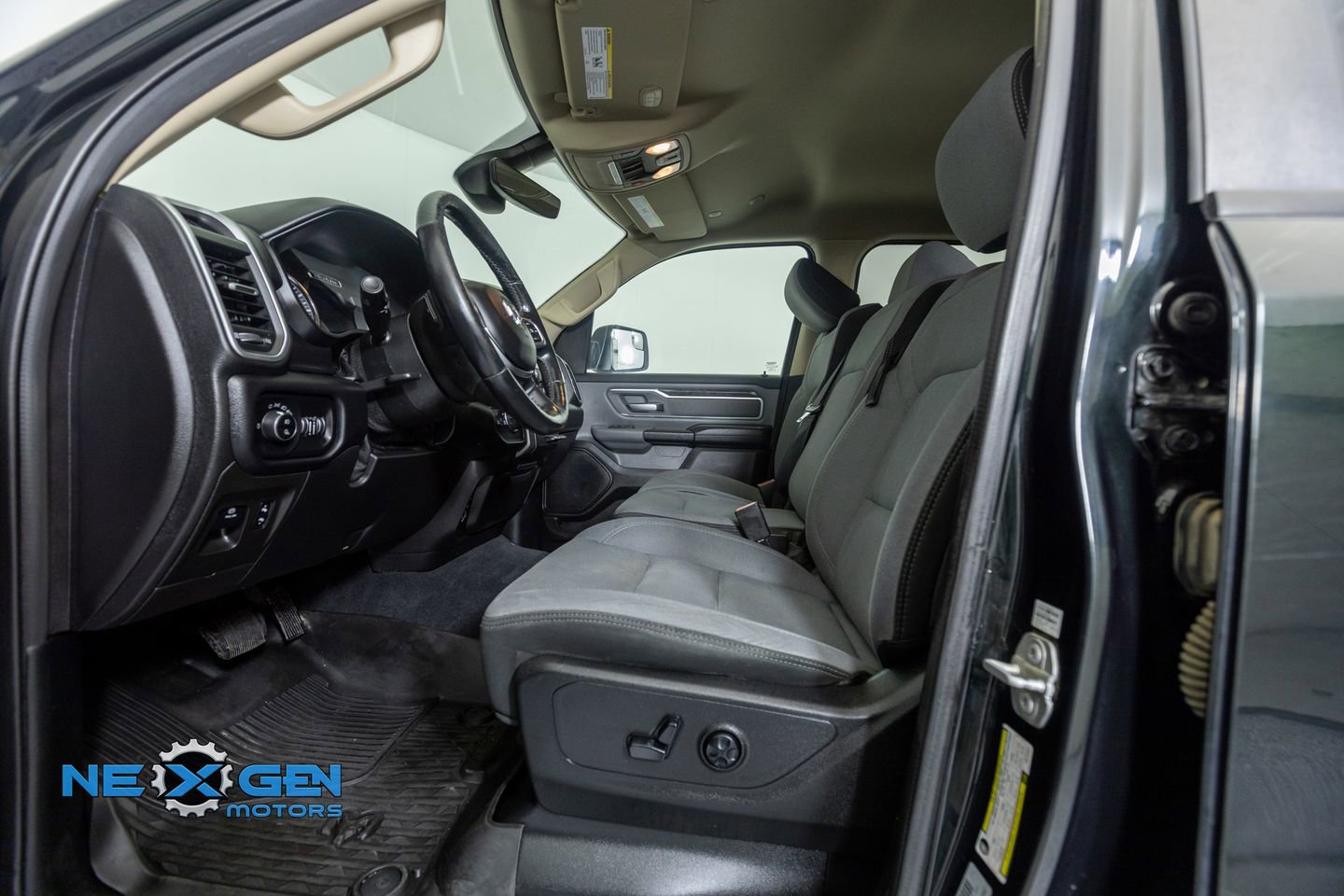 Used 2019 RAM 1500 Big Horn image 12