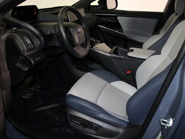 Used 2023 Subaru Solterra Limited image 13