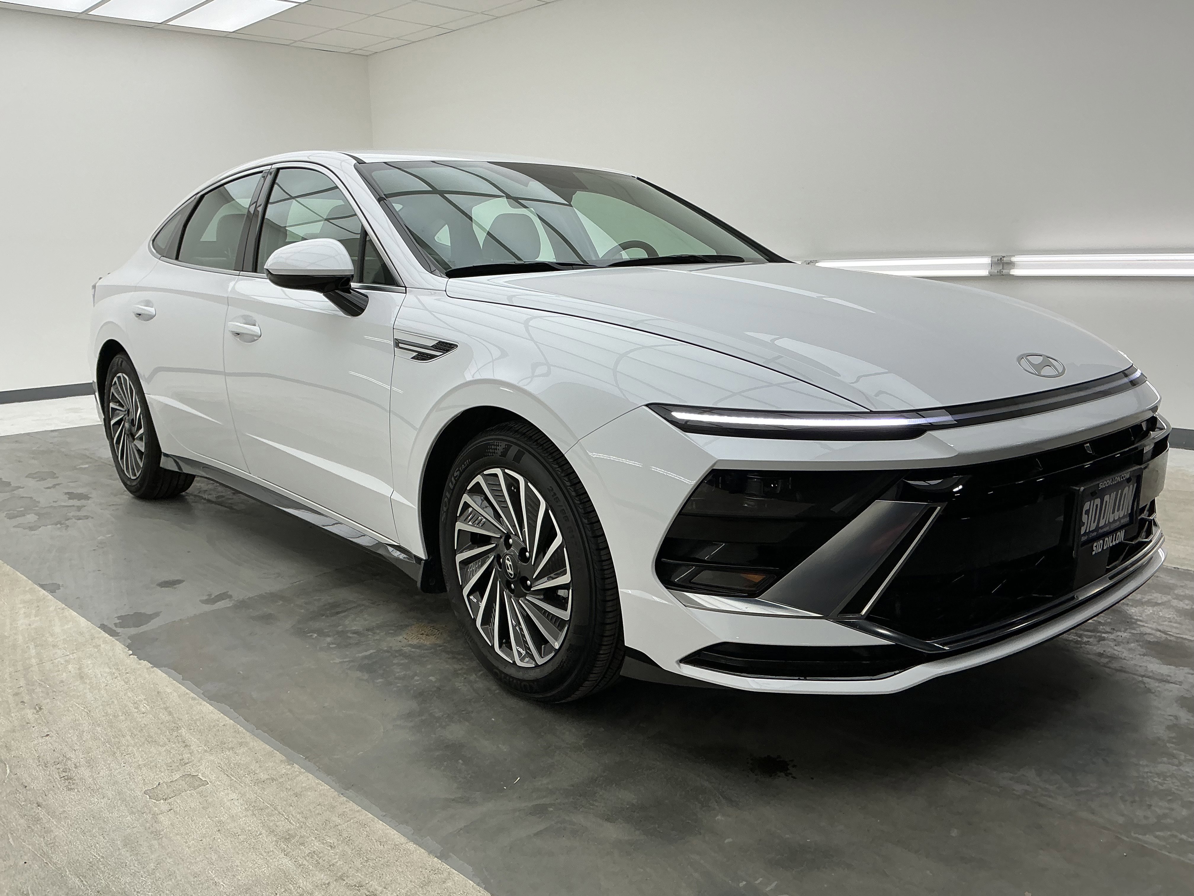 Used 2025 Hyundai Sonata SEL image 3