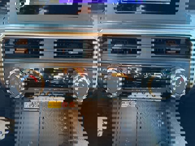 Certified 2025 Toyota 4Runner TRD Off-Road image 33