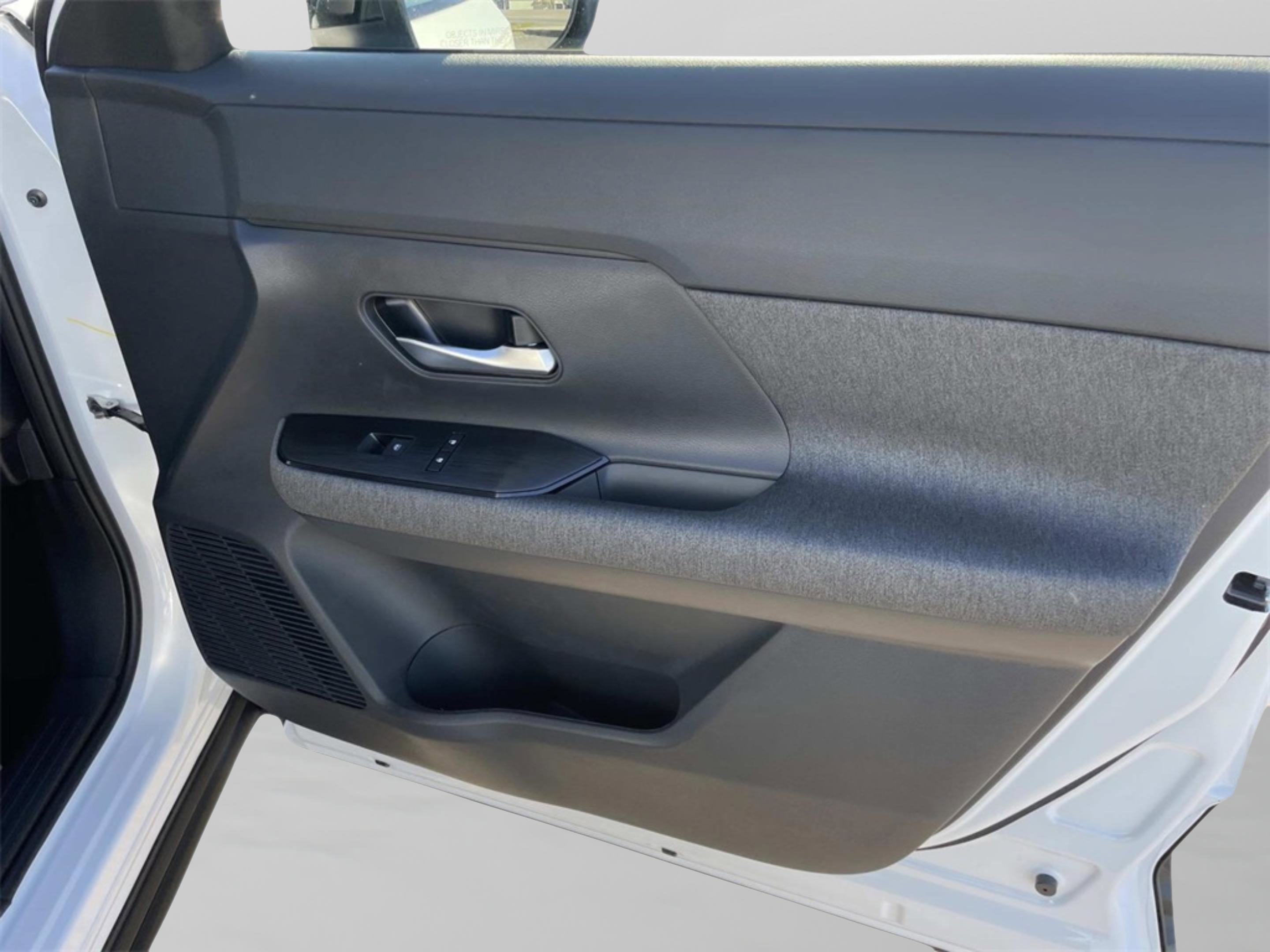 New 2026 Nissan Kicks SV w/ SV Premium Package image 18