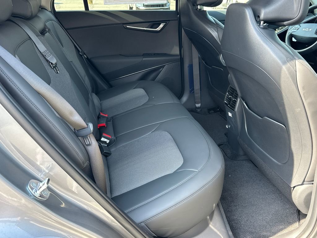 New 2026 Kia Niro Wind image 16