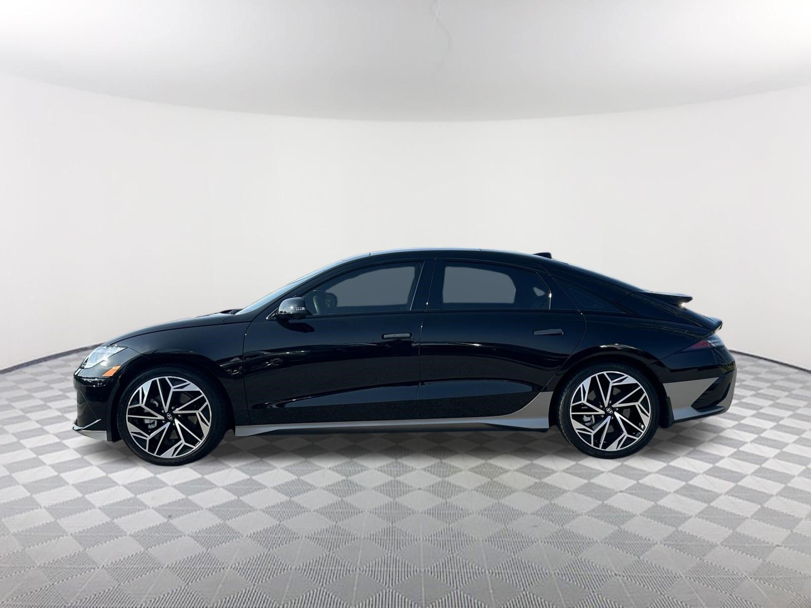 Used 2023 Hyundai Ioniq 6 Limited RWD image 8