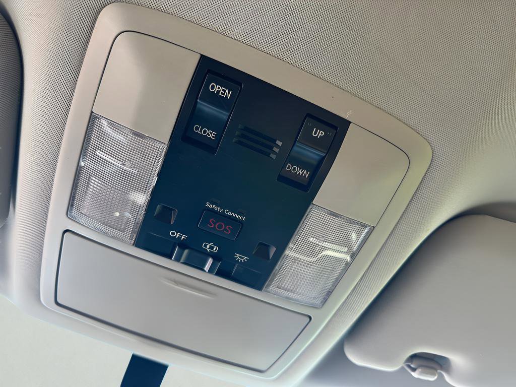 Used 2012 Lexus CT 200h Premium image 29