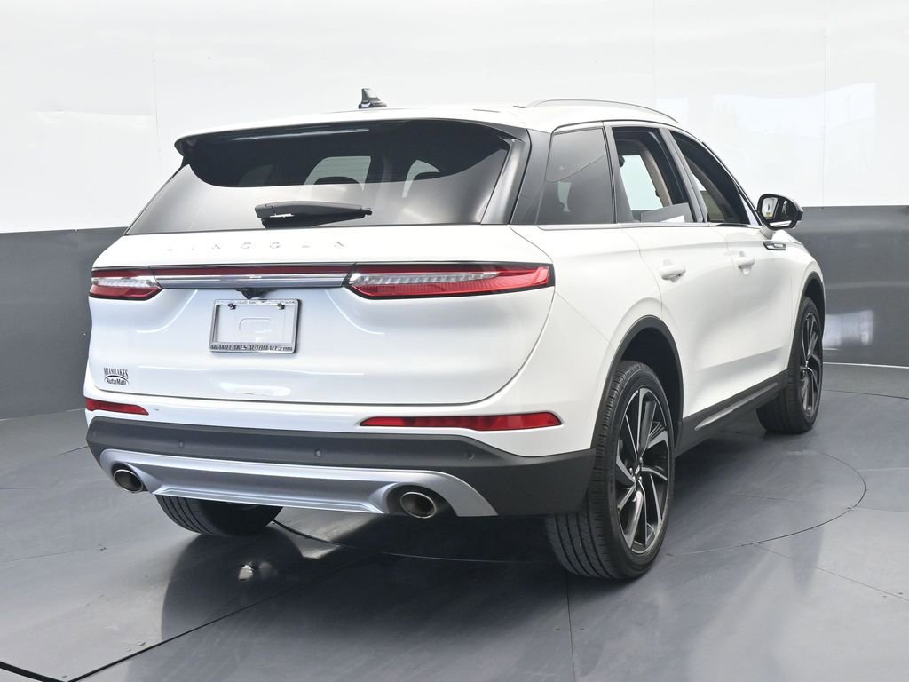 Used 2023 Lincoln Corsair Reserve AWD/4WD image 5