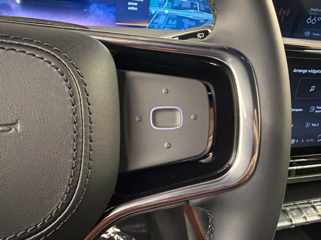 New 2026 Lincoln Nautilus Reserve AWD/4WD image 21