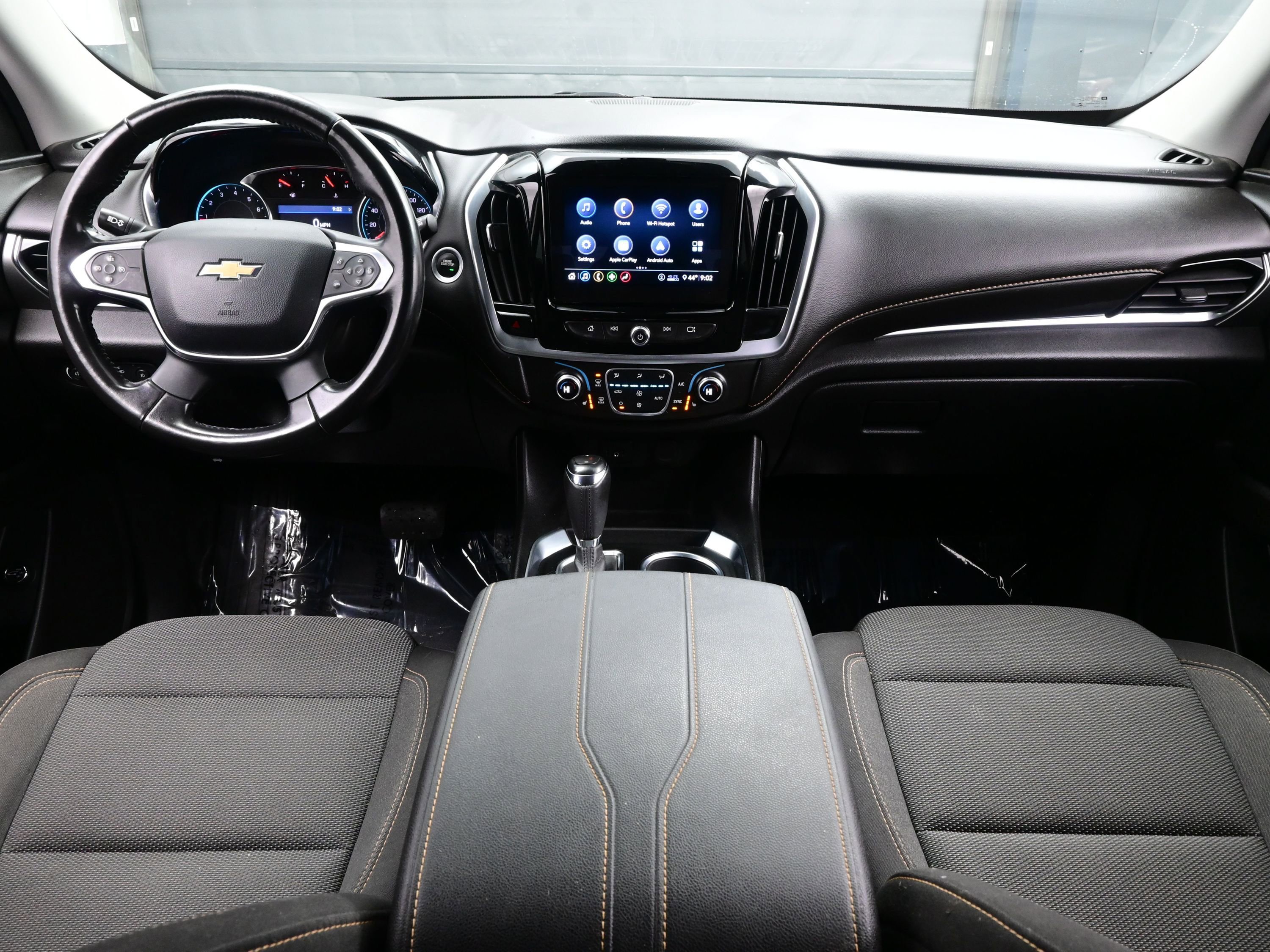 Used 2020 Chevrolet Traverse LT image 19