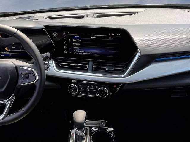New 2026 Chevrolet Trax LT w/ Driver Confidence Package FWD image 6