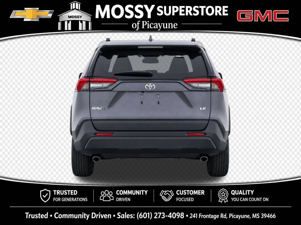 Used 2021 Toyota RAV4 LE FWD image 8