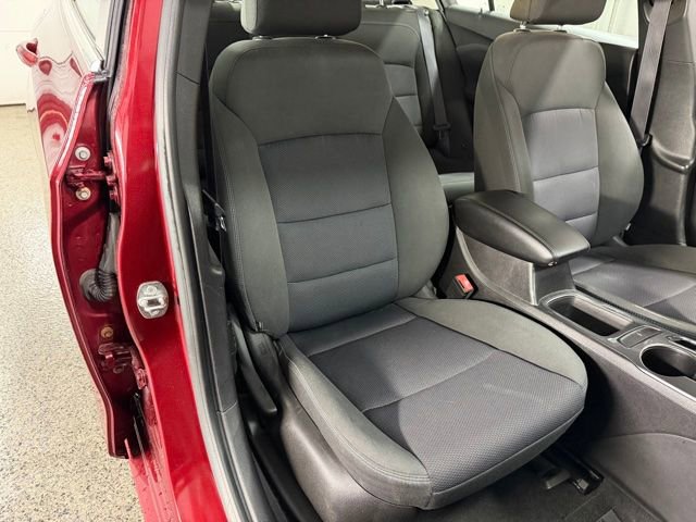 Used 2016 Chevrolet Cruze LT FWD image 19
