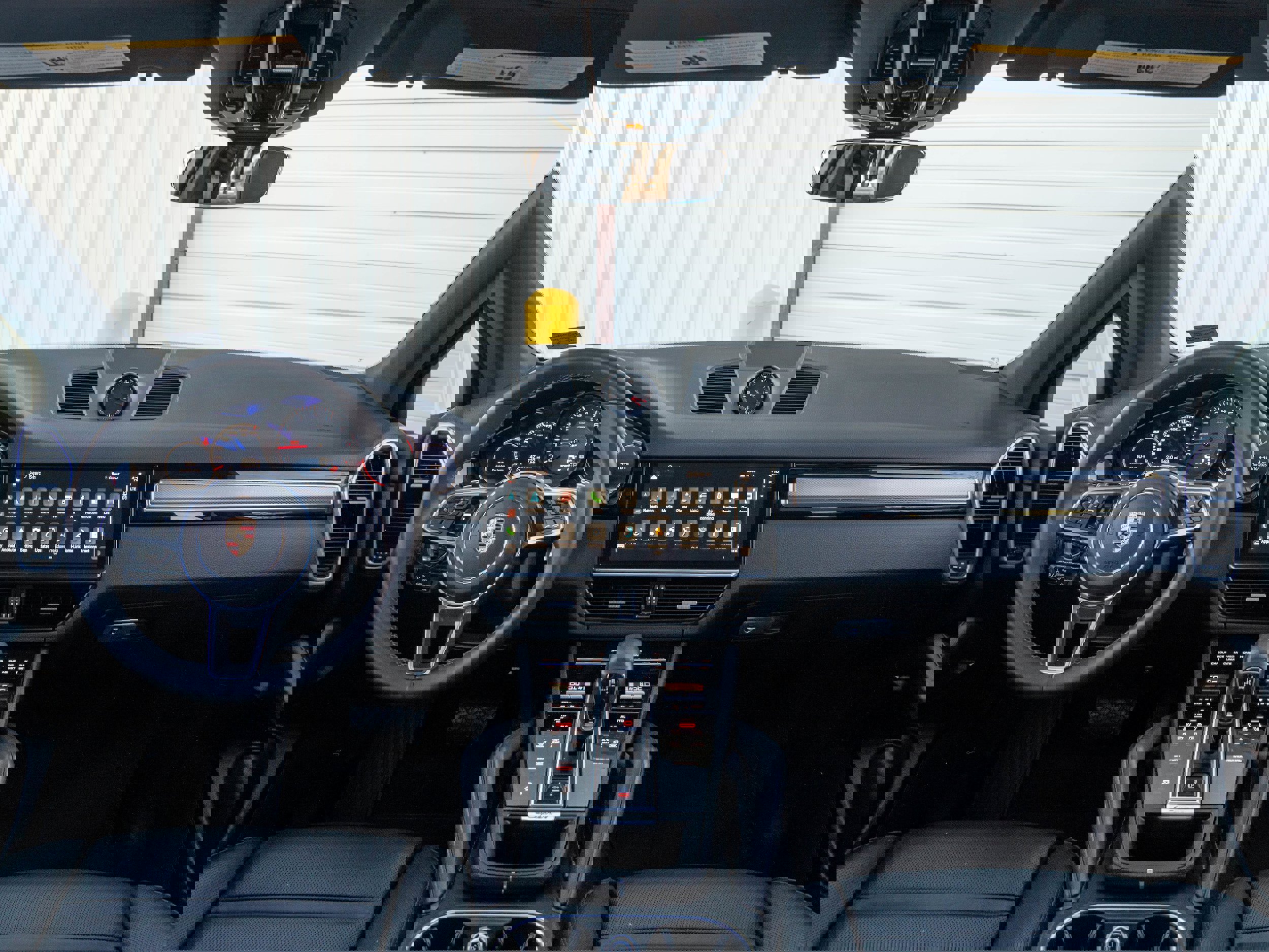 Certified 2023 Porsche Cayenne Platinum Edition image 20