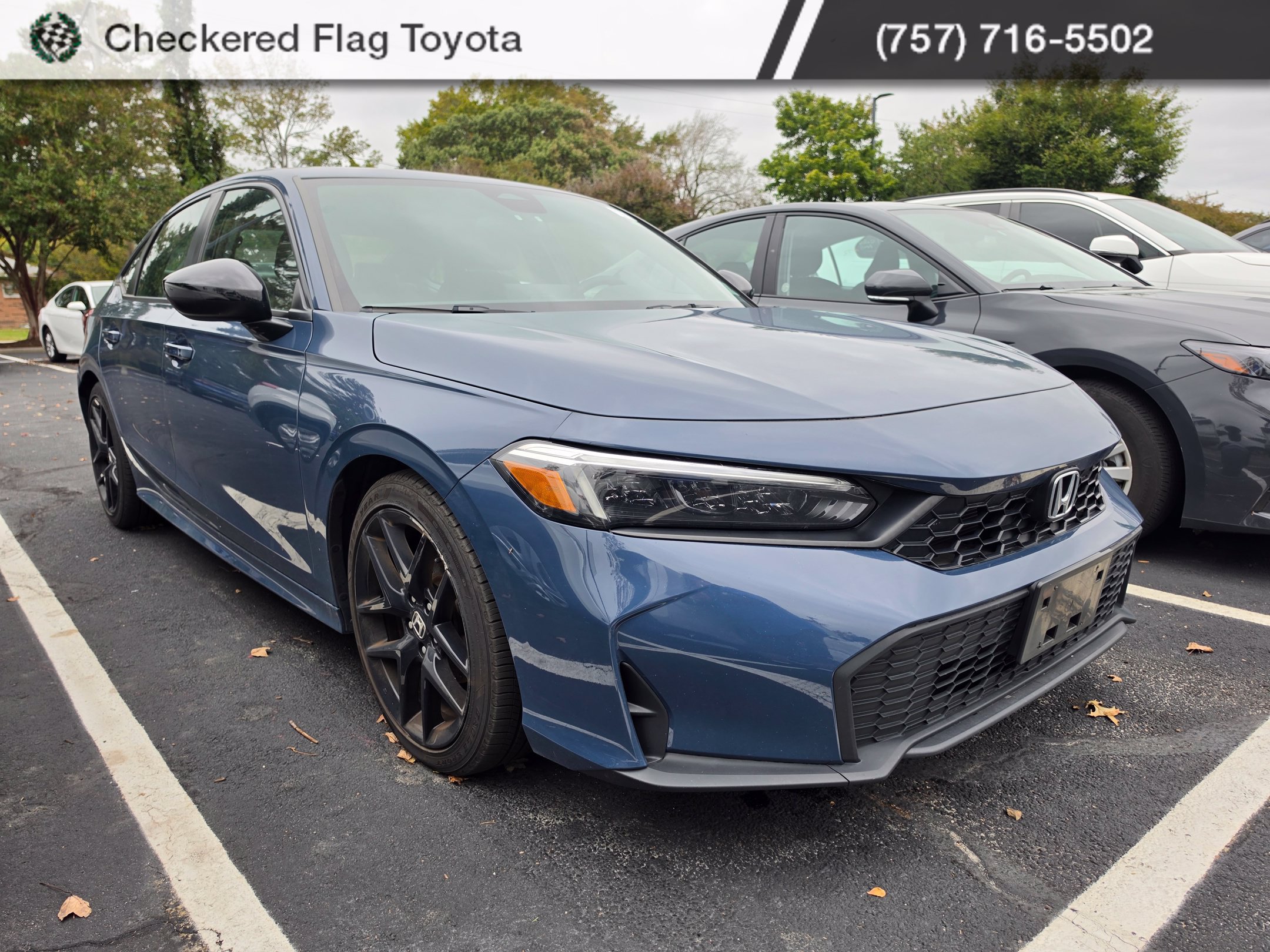 Used 2025 Honda Civic Sport image 3