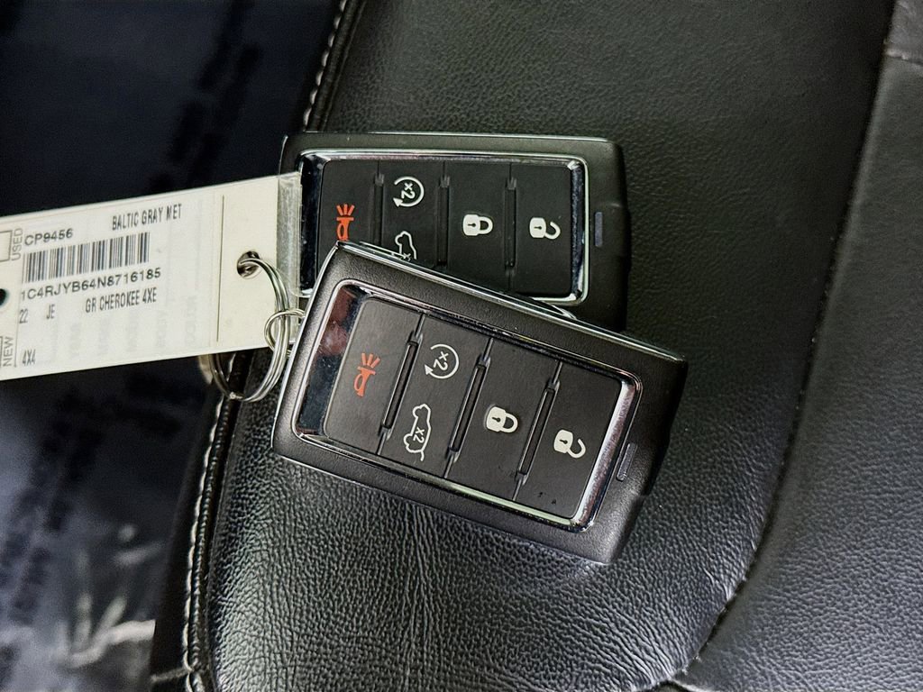 Used 2022 Jeep Grand Cherokee Limited 4xe image 36